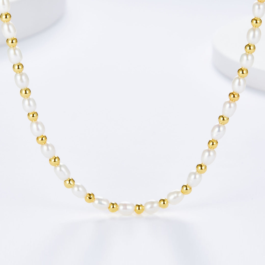Necklace-With-White-Pearls-And-Golden-Beads-By-Yonandole_7