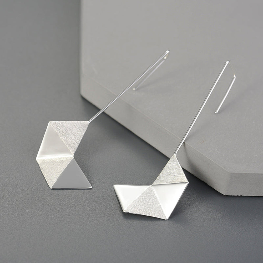 Origami-Earrings-By-Yonandole_1