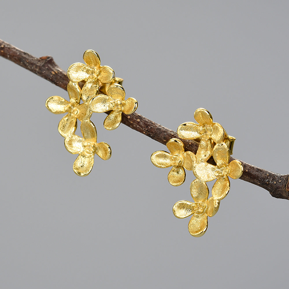 
                  
                    Osmanthus-Earrings-By-Yonandole_4
                  
                