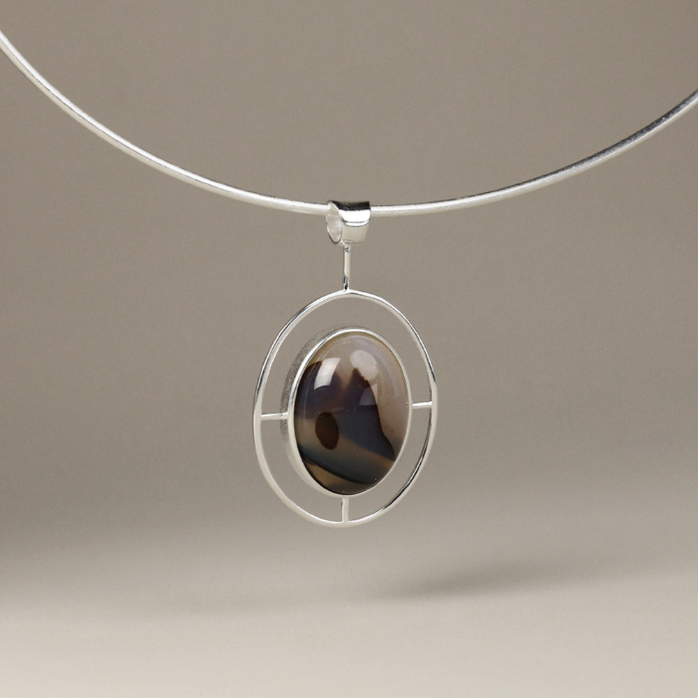 Oval-Agate-Pendant-By-Yonandole_11