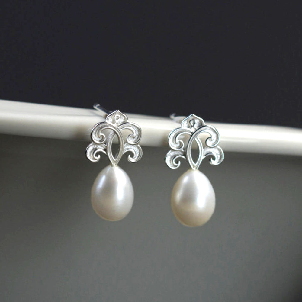 
                  
                    Pearl-Earrings-Water-Drop-By-Yonandole_2
                  
                