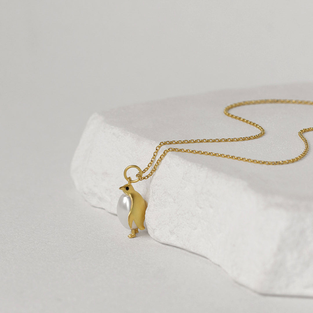 Penguin-Pendant-With-Imitation-Pearl-By-Yonandole_13
