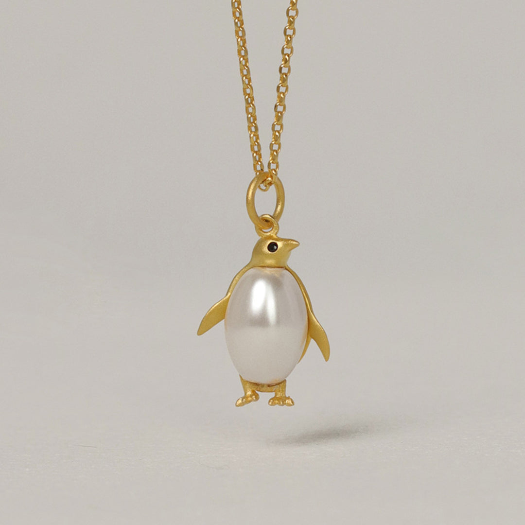 Penguin-Pendant-With-Imitation-Pearl-By-Yonandole_6