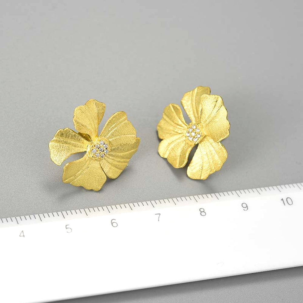 
                  
                    Peony-Earrings-By-Yonandole_4
                  
                