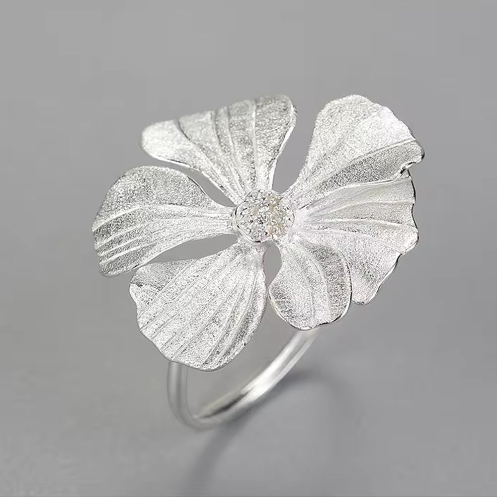 
                      
                        Peony-Ring-By-Yonandole_2
                      
                    