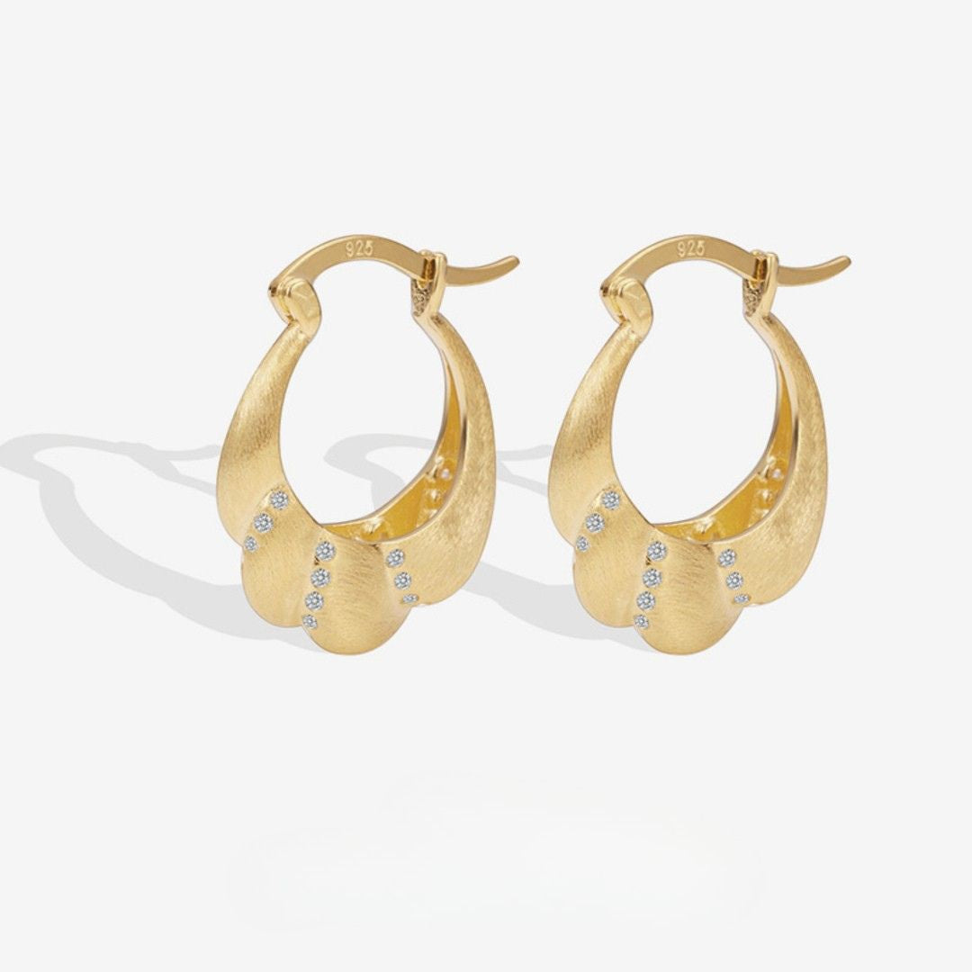 Petal-Shaped-Pouch-Hoops-With-Zirconia-By-Yonandole_1