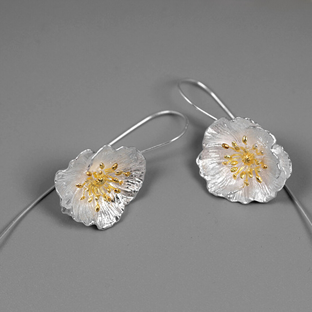 
                  
                    Poppy-Earrings-By-Yonandole_8
                  
                