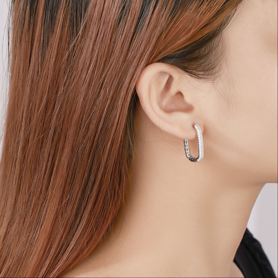 Rectangular-Hoops-With-Braid-Pattern-And-Zirconia-By-Yonandole_4