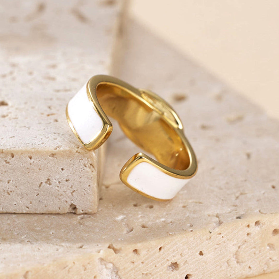 Ring-With-Anchor-Chain-Design-By-Yonandole_2