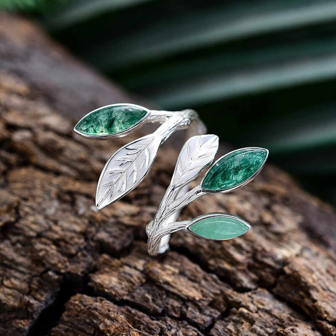 Ring-With-Aventurine-Leaves-By-Yonandole_1