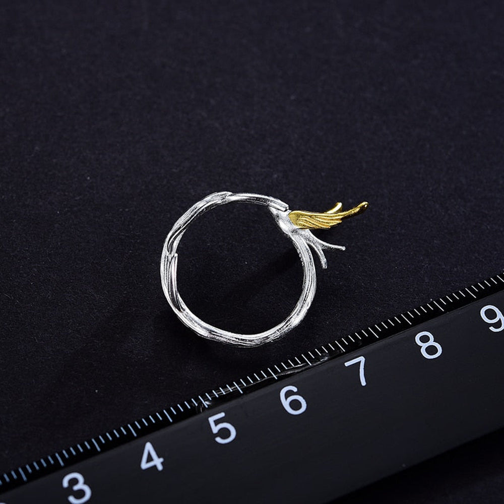 
                      
                        Ring-With-Branch-And-Swallow-By-Yonandole_4
                      
                    