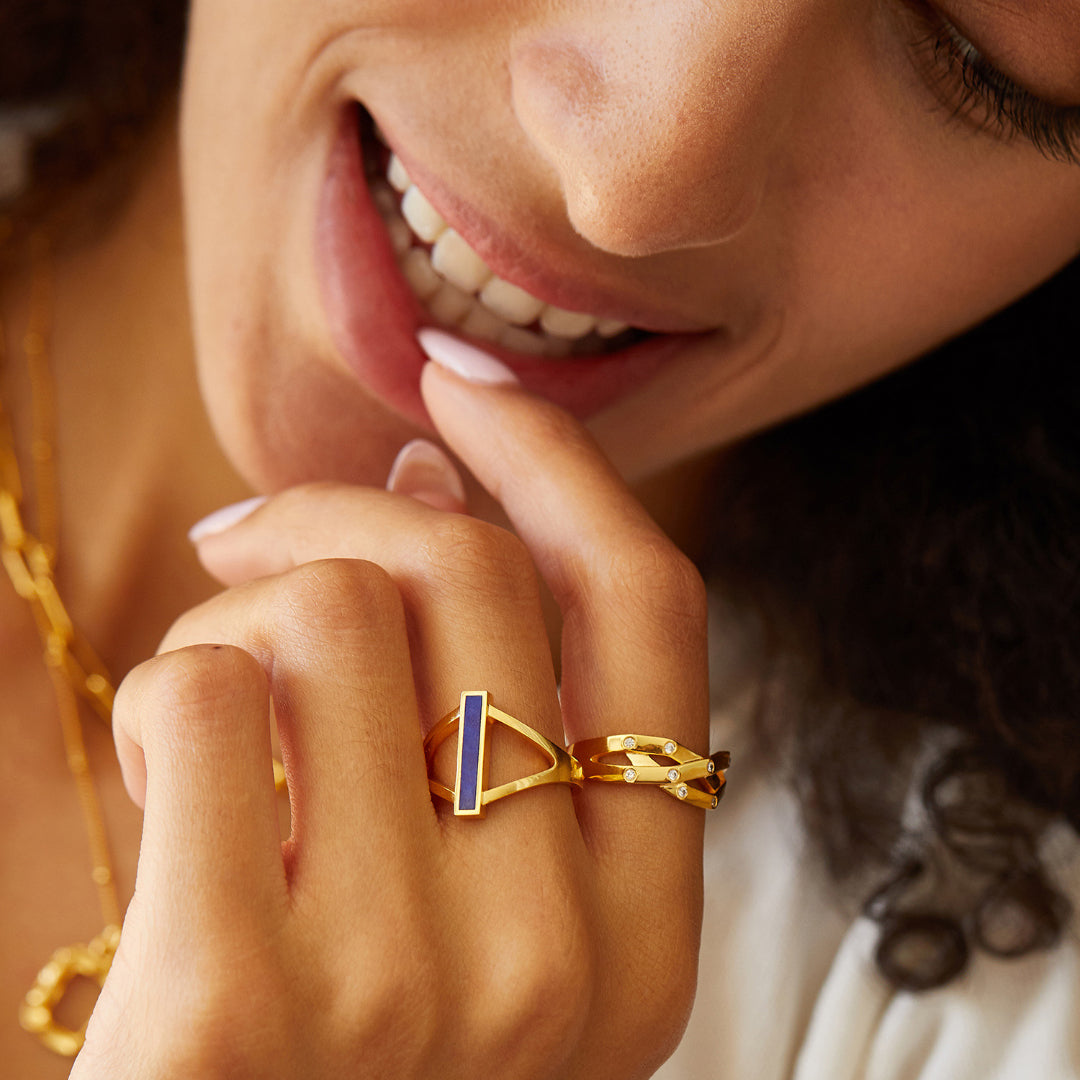 Ring-With-Bridge-Design-And-Zirconia-By-Yonandole_3