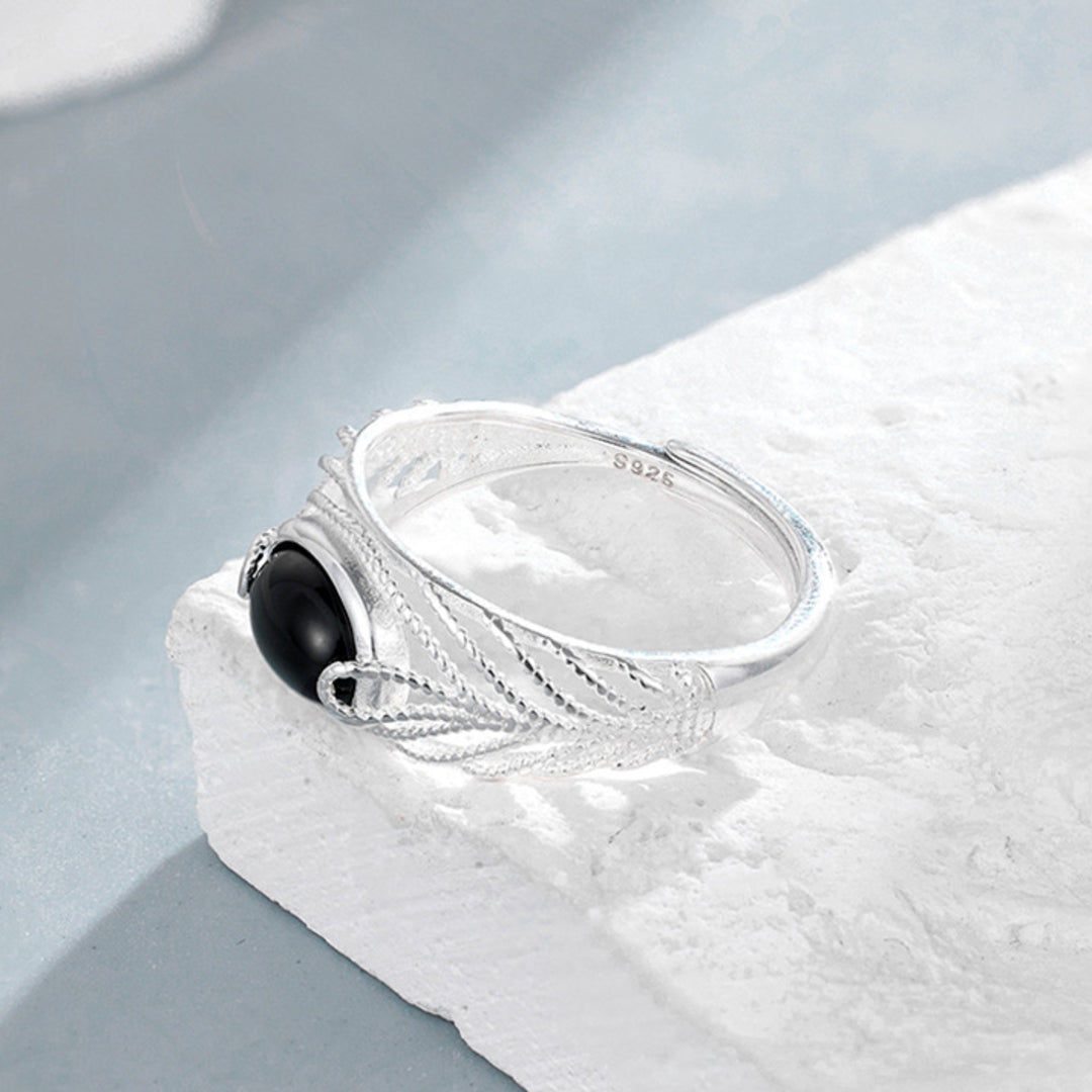 Ring-With-Filigree-Openwork-And-Black-Agate-By-Yonandole_1