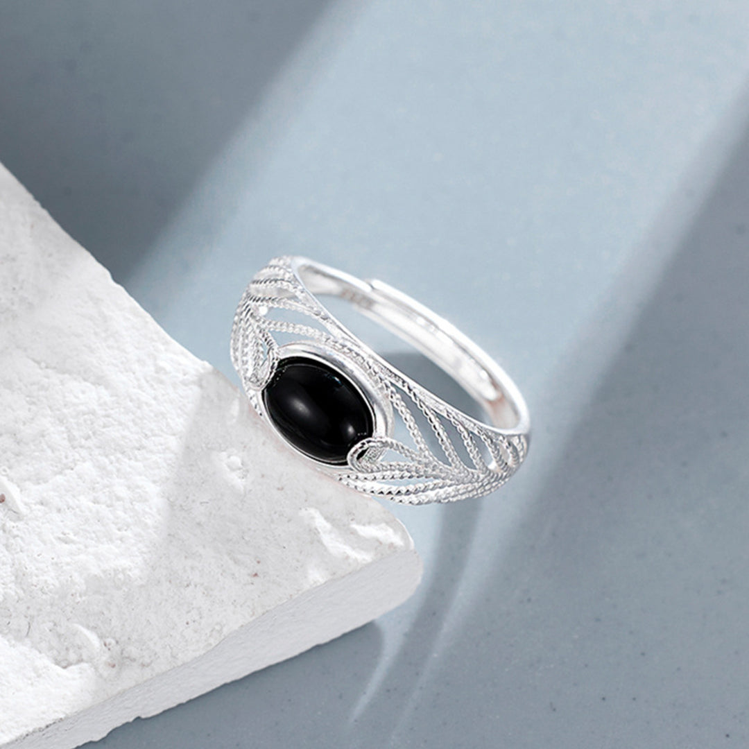 Ring-With-Filigree-Openwork-And-Black-Agate-By-Yonandole_2