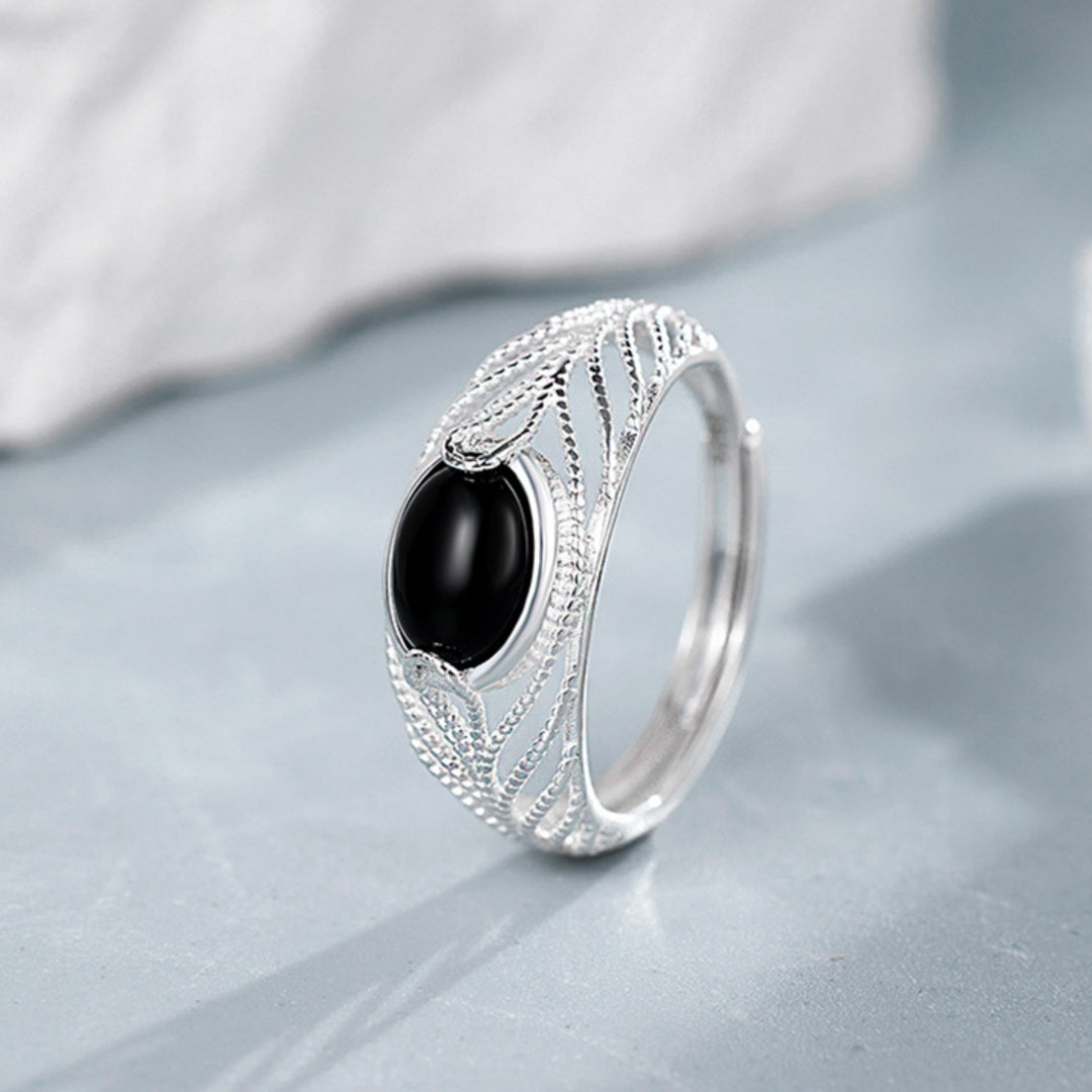 Ring-With-Filigree-Openwork-And-Black-Agate-By-Yonandole_6