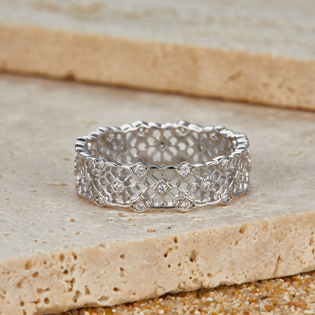 Ring-With-Honeycomb-Pattern-And-Zirconia-By-Yonandole_1