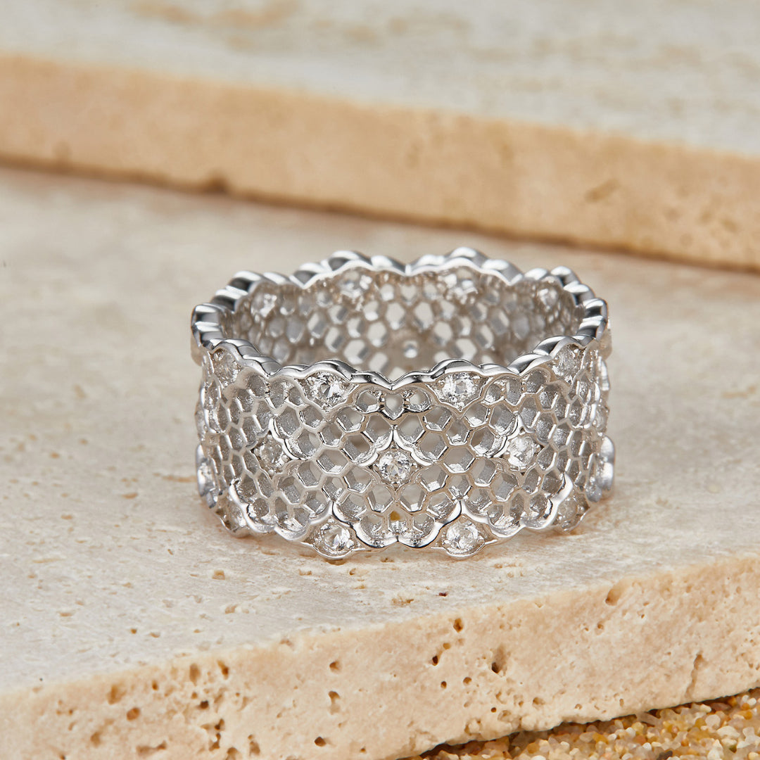 Ring-With-Honeycomb-Pattern-And-Zirconia-By-Yonandole_8