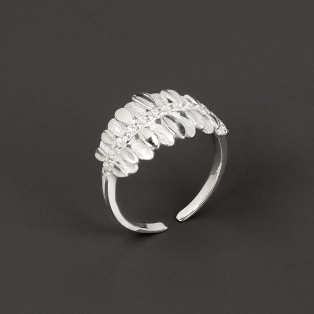 Ring-With-Mirror-Motif-By-Yonandole_6