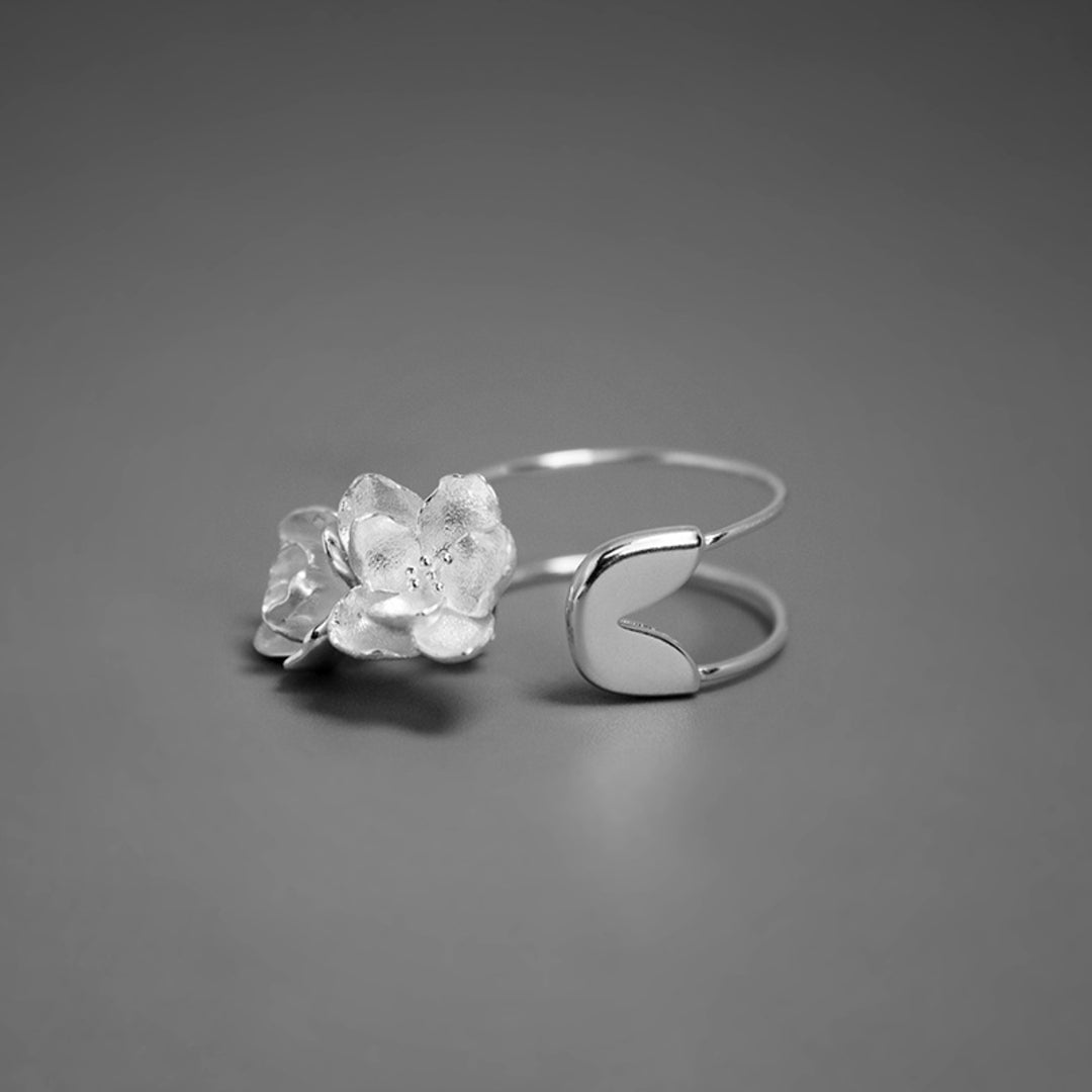 Ring-With-Safety-Pin-And-Jasmine-Flowers-By-Yonandole_2