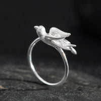 Ring-With-Swallow-By-Yonandole_3