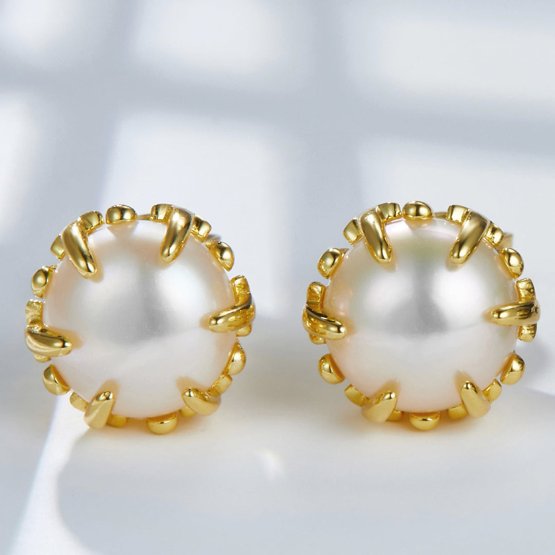 Round-Earrings-With-Prong-Setting-By-Yonandole_7