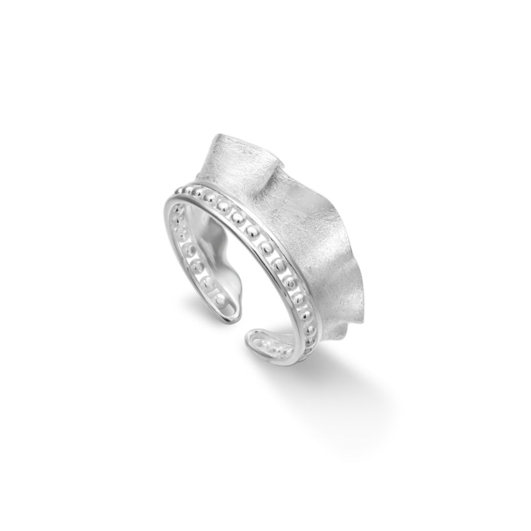 Ruffled-Ring-By-Yonandole_1