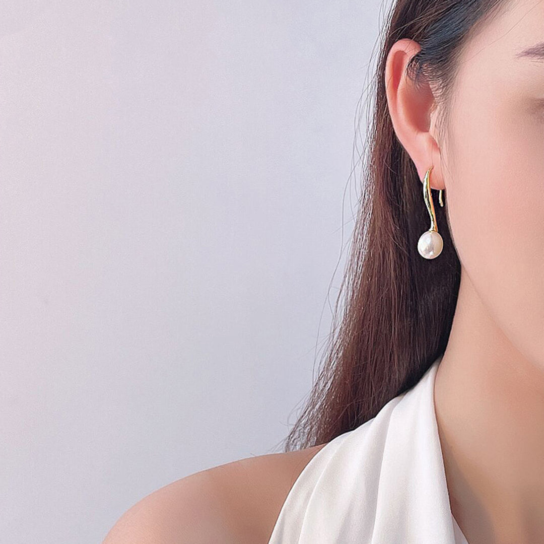 Simple-Pearl-Hook-Earrings-By-Yonandole_3