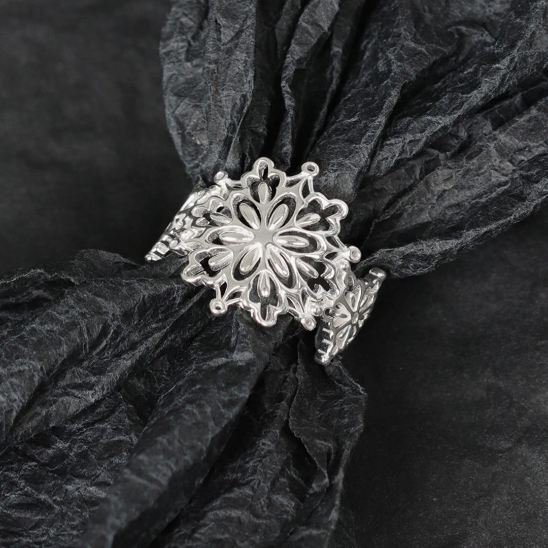 Snow-Flake-Ring-By-Yonandole_1