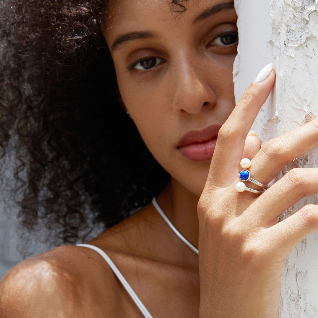 Spiral-Ring-With-Freshwater-Pearls-And-Lapis-Lazuli-By-Yonandole_3