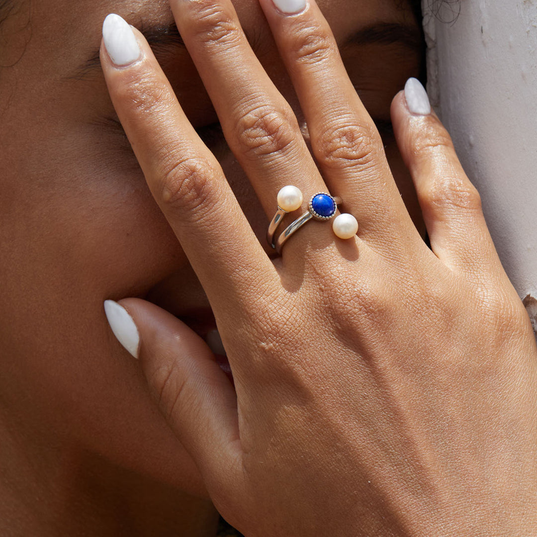 Spiral-Ring-With-Freshwater-Pearls-And-Lapis-Lazuli-By-Yonandole_6