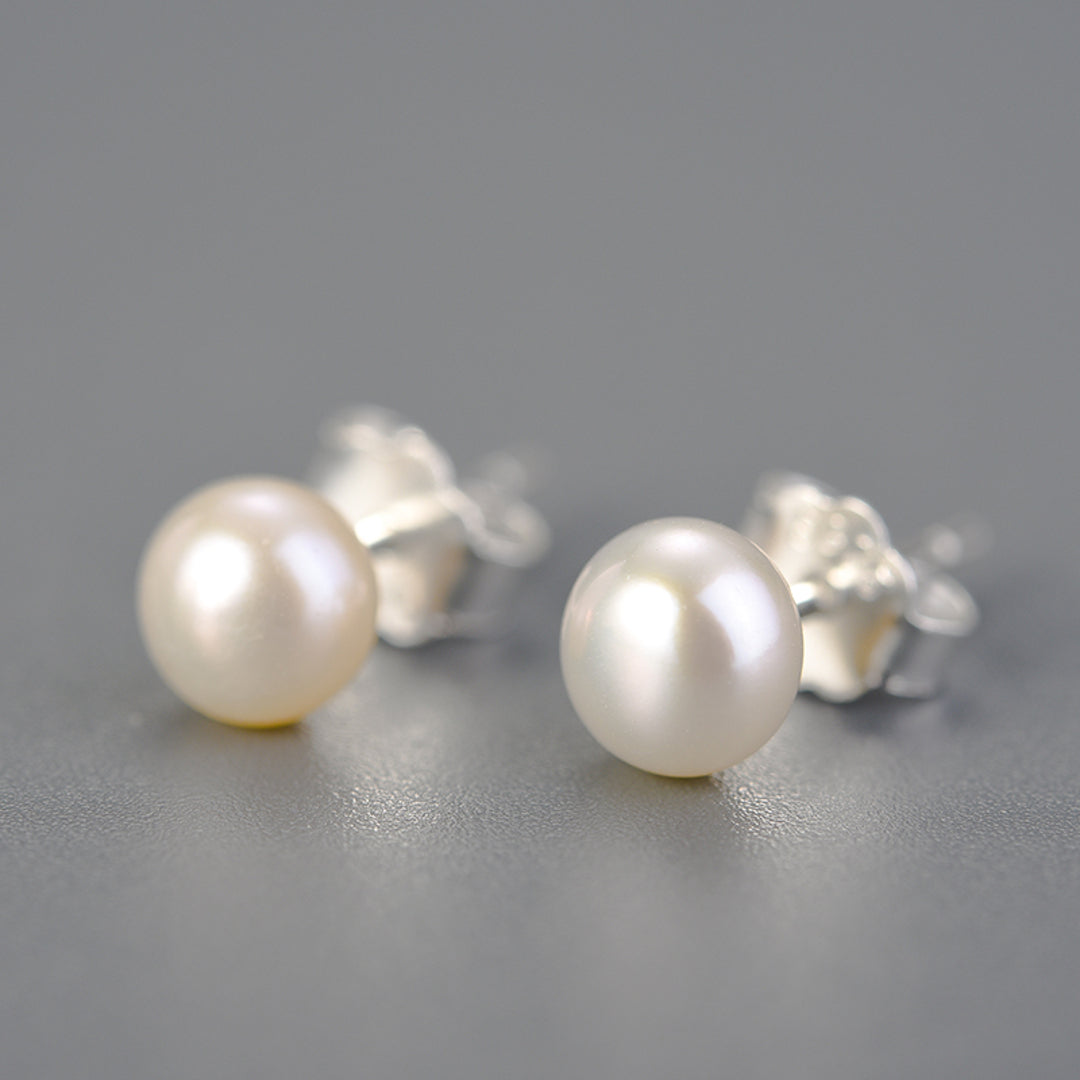 Stud-Earrings-With-A-Tiny-Freshwater-Pearl-By-Yonandole_7