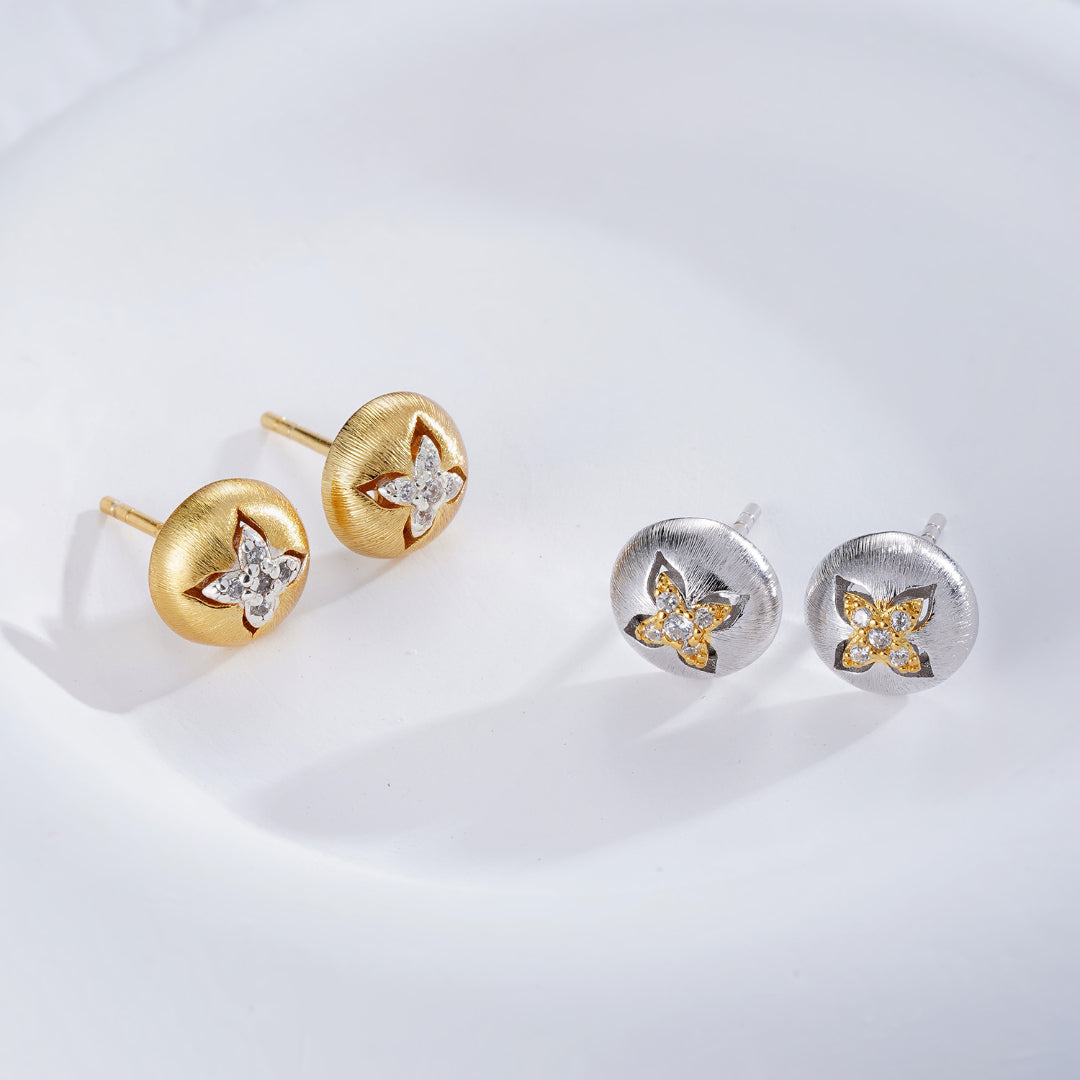 Stud-Earrings-With-A-Two-Tone-Flower-Motif-By-Yonandole_2