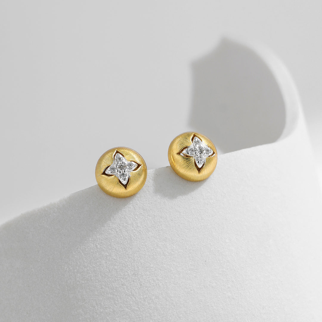Stud-Earrings-With-A-Two-Tone-Flower-Motif-By-Yonandole_6