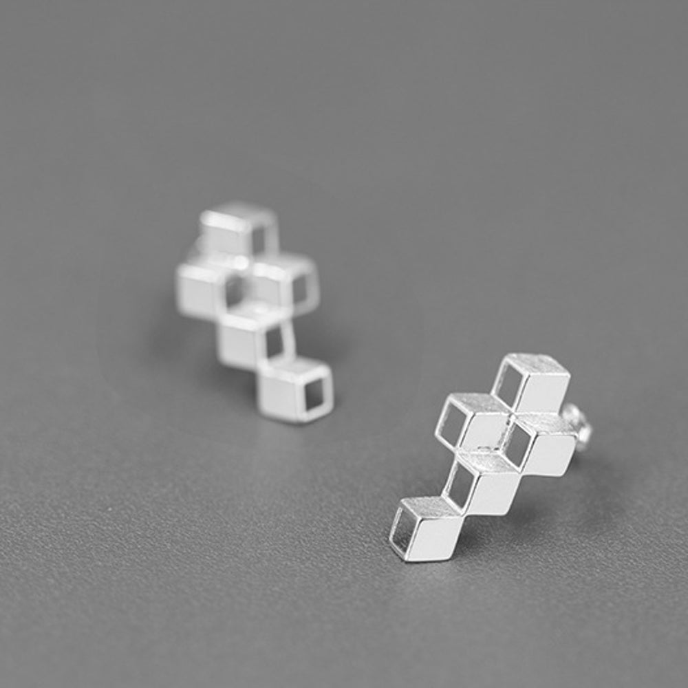 Stud-Earrings-With-Cube-Pattern-By-Yonandole_11