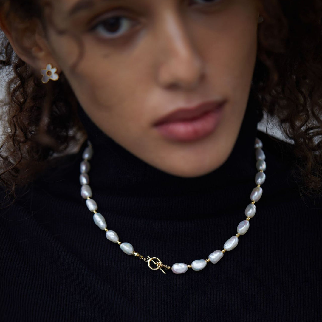 Stud-Earrings-With-Mother-Of-Pearl-Flower-By-Yonandole_5