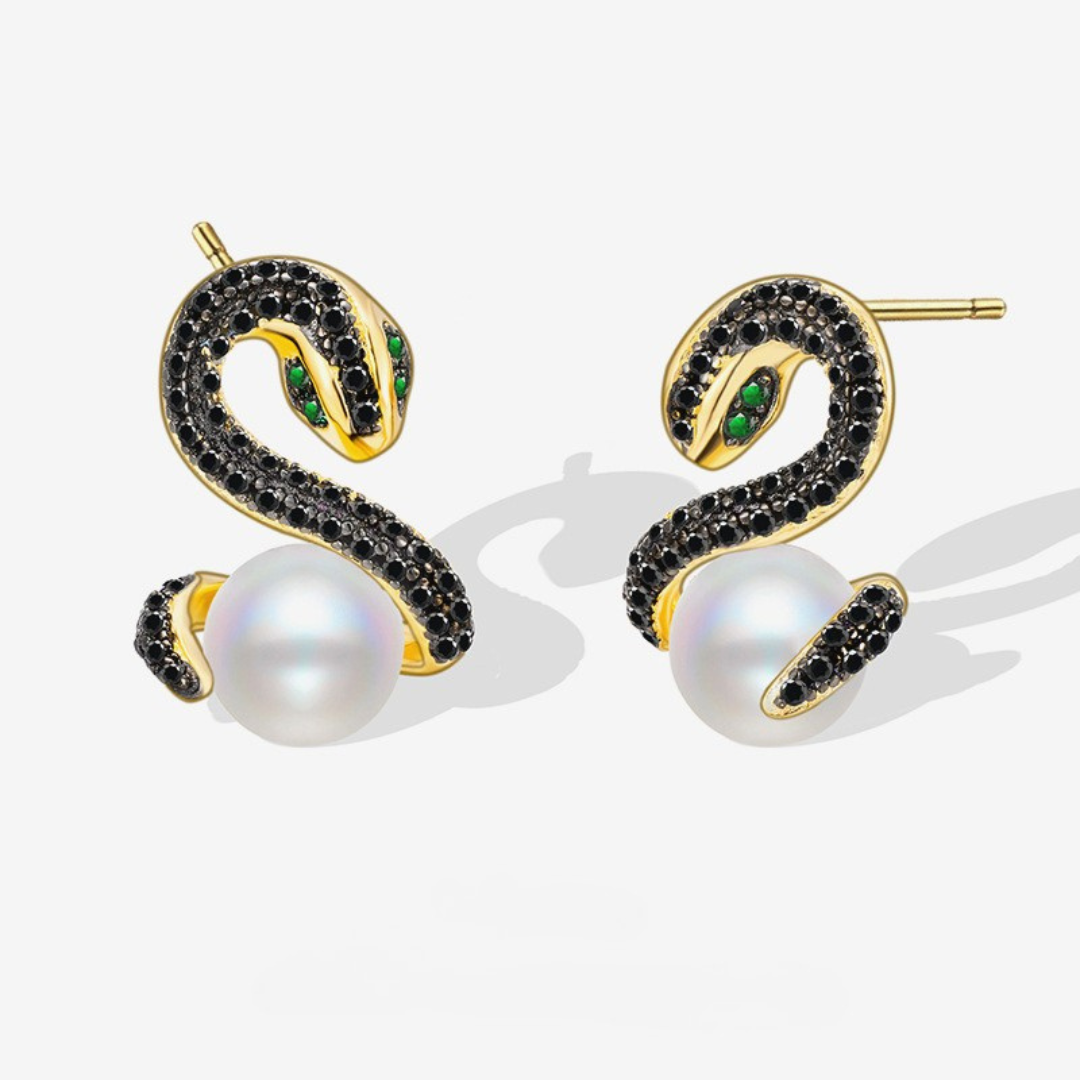 Stud-Earrings-With-Snake-And-Shell-Pearl-By-Yonandole_0