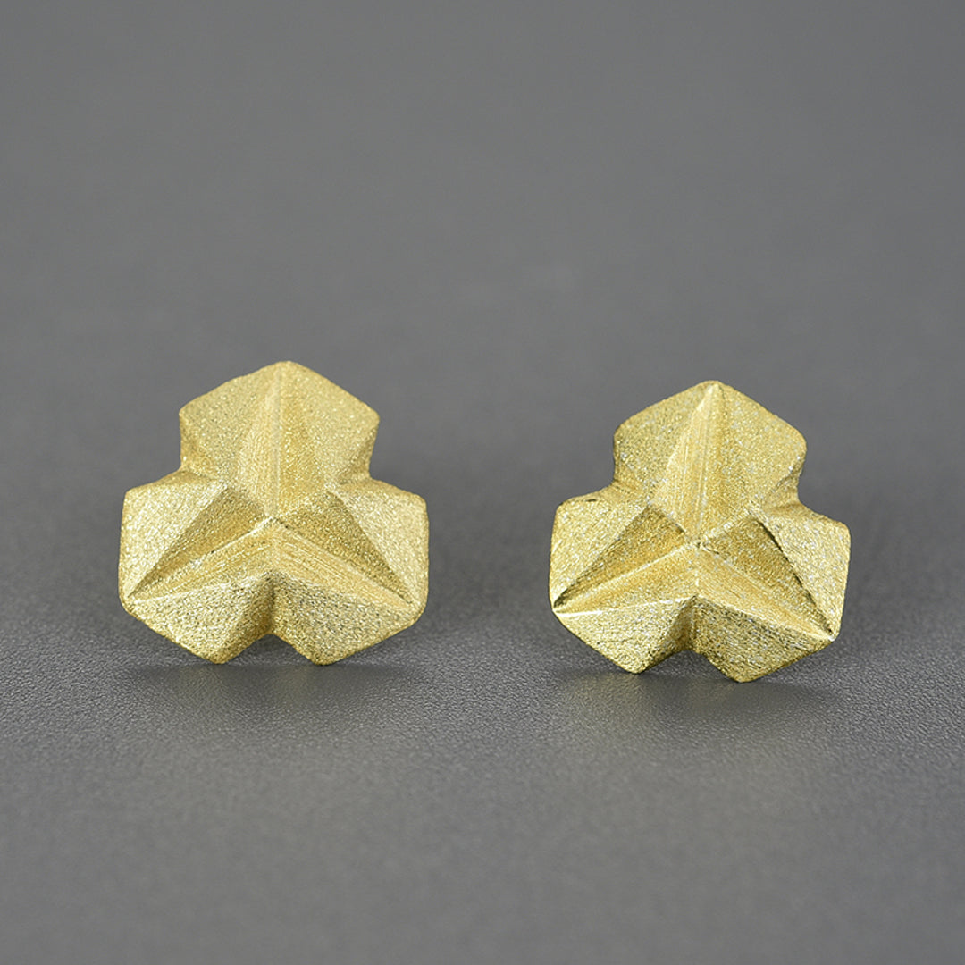 Stud-Earrings-With-Stereoscopic-Triangle-By-Yonandole_8