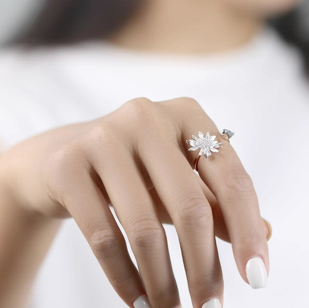 Sunflower-Ring-With-Zirconia-And-Bird-By-Yonandole_11