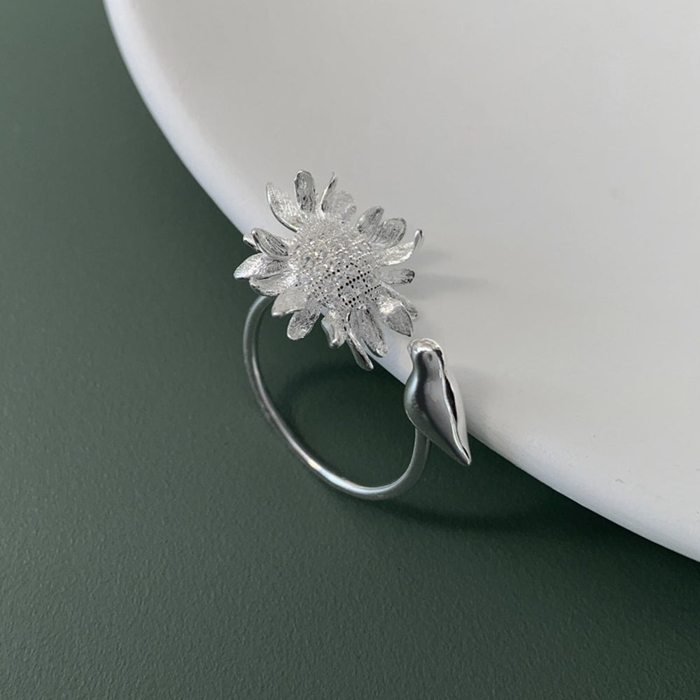 
                      
                        Sunflower-Ring-With-Zirconia-And-Bird-By-Yonandole_2
                      
                    