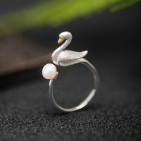 Swan-Ring-With-White-Pearl-By-Yonandole_6