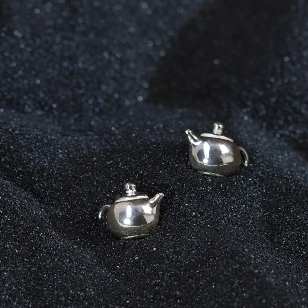 Teapot-Earrings-By-Yonandole_2