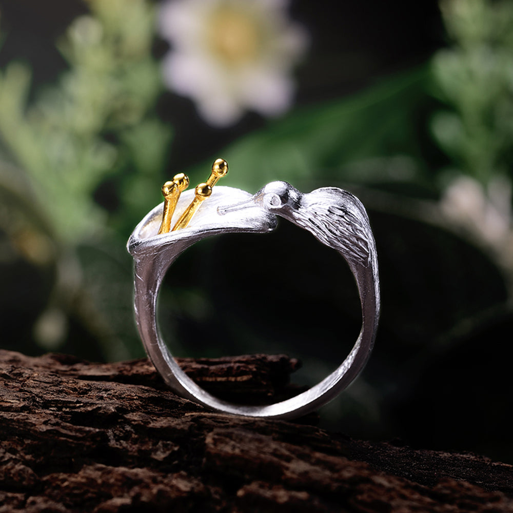 
                  
                    Thirsty-Hummingbird-Ring-By-Yonandole_7
                  
                