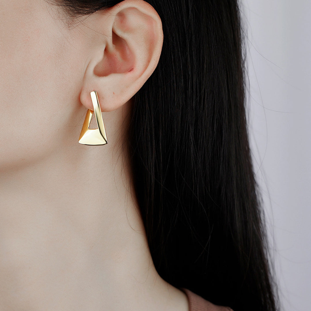Twisted-Elongated-Triangle-Earrings-By-Yonandole_2