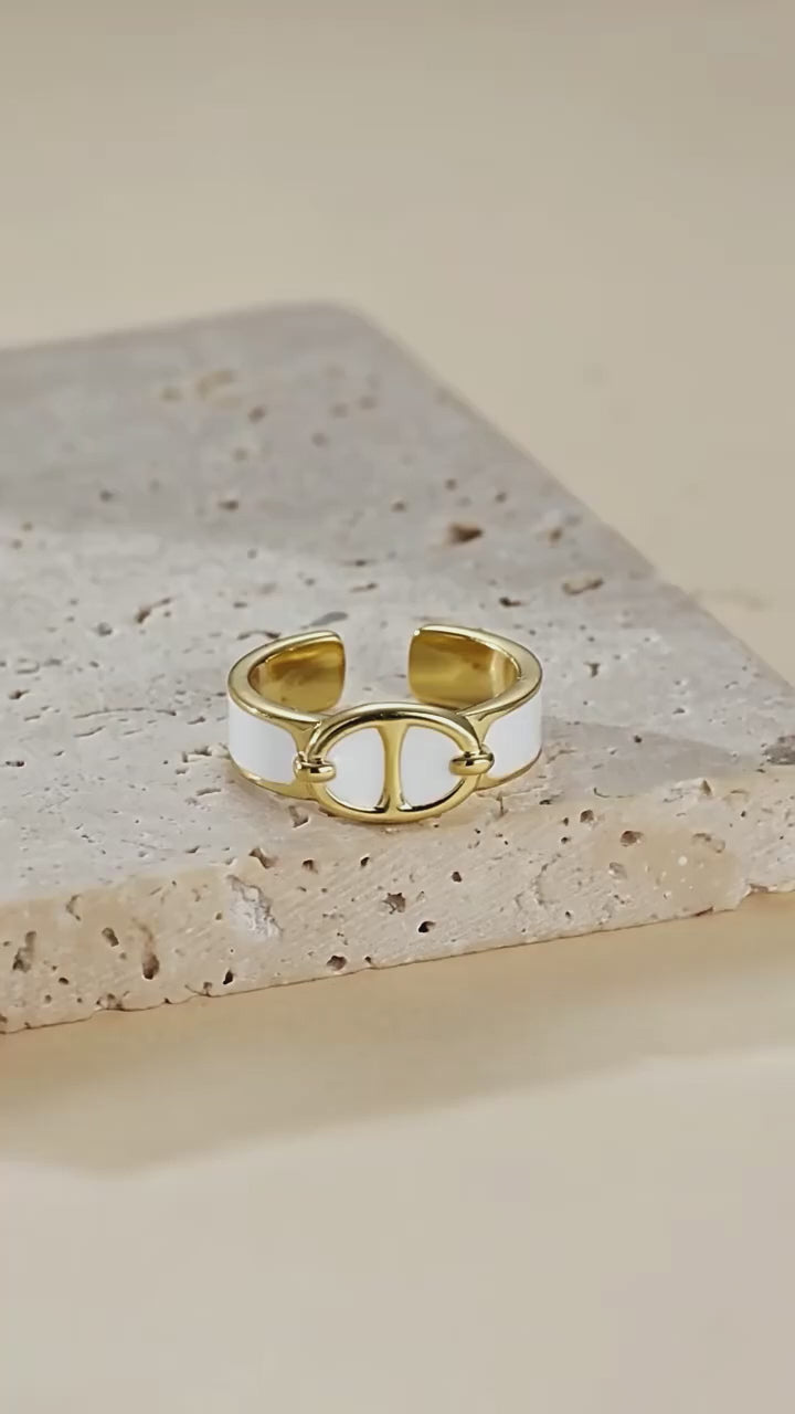 Ring-With-Anchor-Chain-Design-And-White-Enamel-By-Yonandole