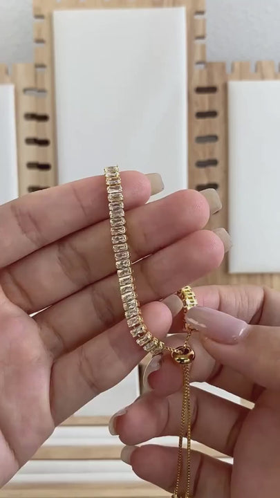 Bracelet-With-High-Grade-Rectangular-Zirconia-By-Yonandole
